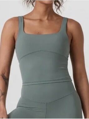 Vuori Marsh Green All-The-Form Support Tank